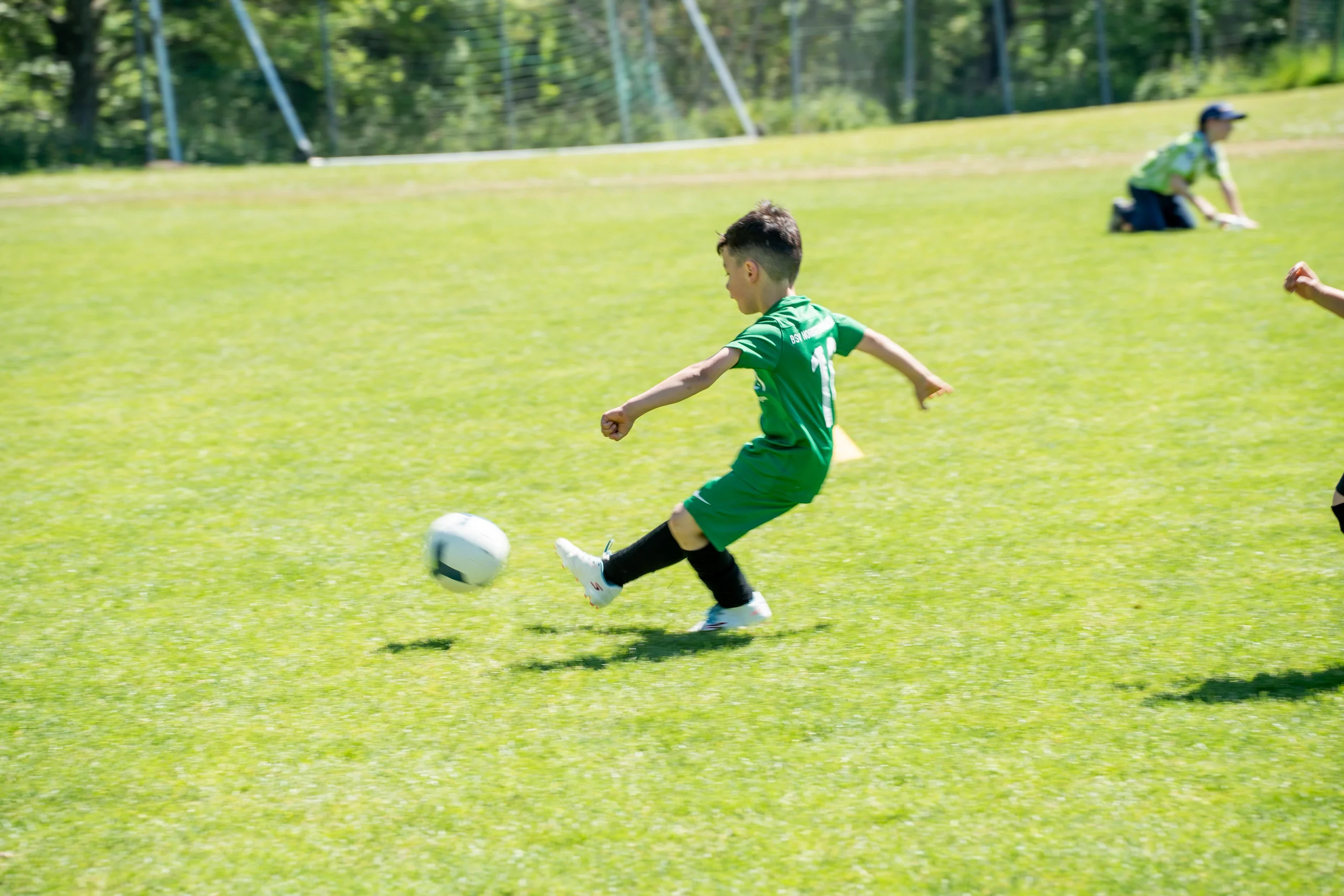 Torschuss beim URMEL Bambini Spieltag 2026
