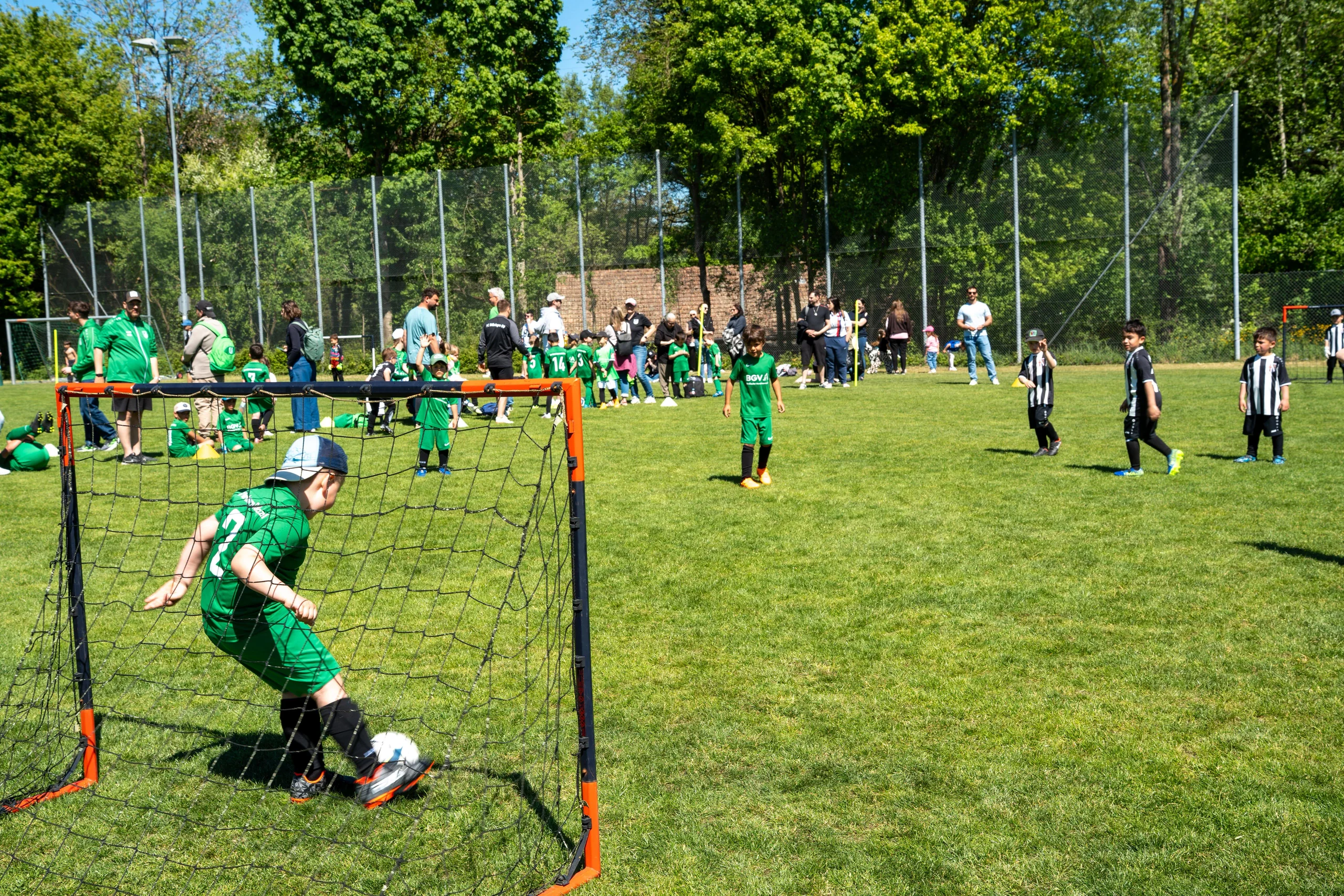 Bambini-Spiel auf dem Kleinfeld