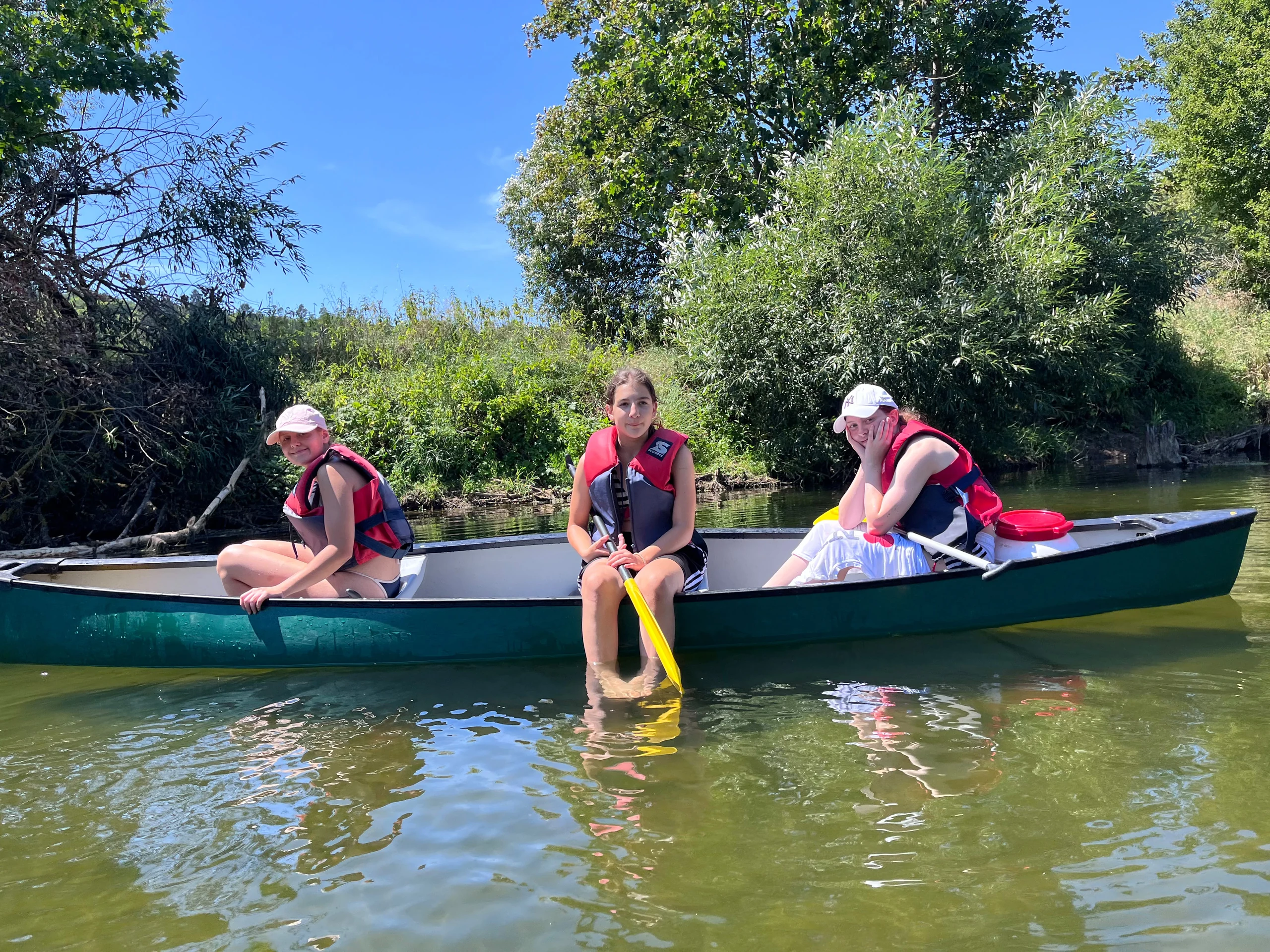 Pause auf dem Wasser beim Solarcup-Teamausflug der B-Juniorinnen 2026